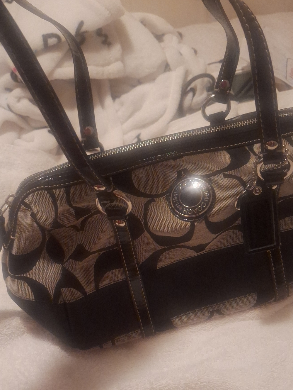Cartera - Picture 1 of 9